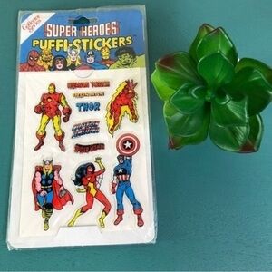Super Heroes Puffi-Stickers Thor Captain
NWT